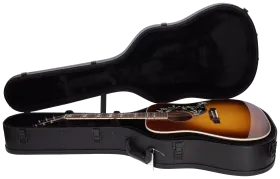 Gibson Hummingbird Standard Red Spruce 18