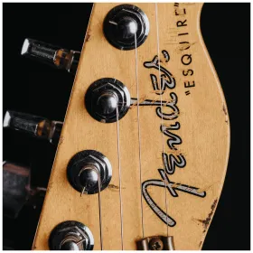 Fender Custom Shop Joe Strummer Esquire RW OW 26