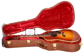 Gibson Hummingbird Original Red Spruce 16